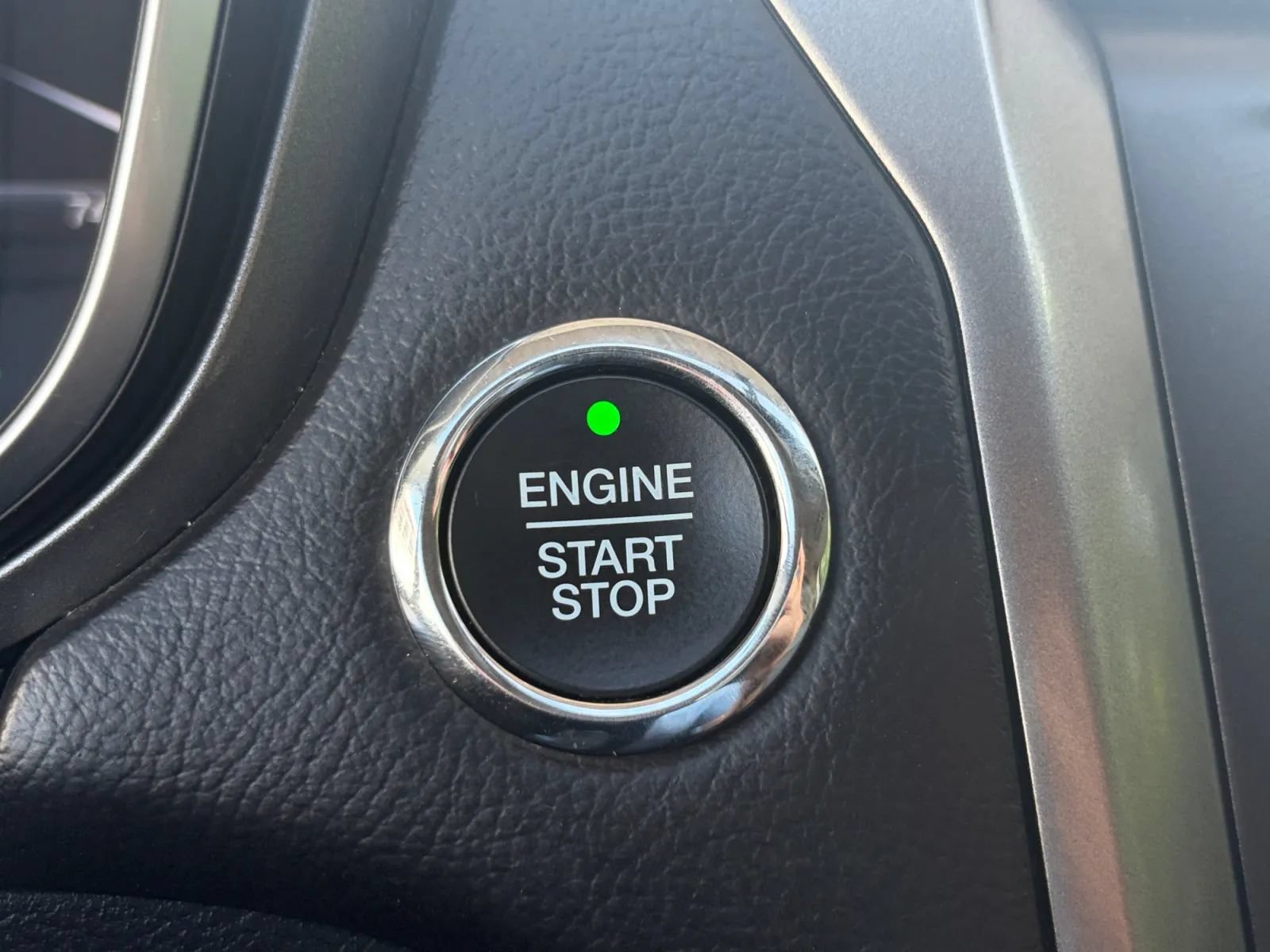 Used 2018 Ford Fusion Energi SE FWD image 26