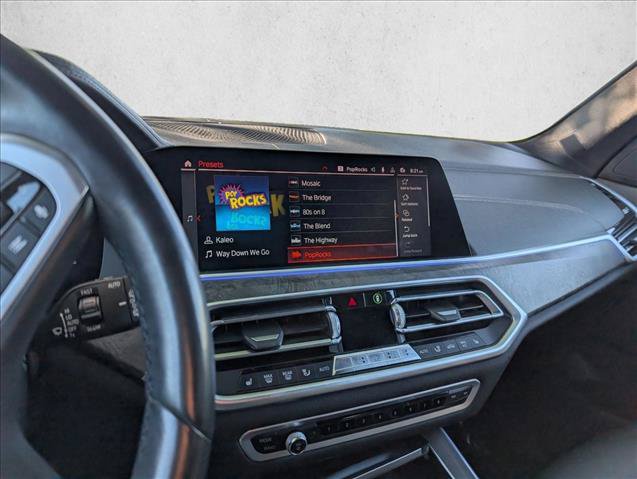 Used 2021 BMW X5 xDrive40i w/ M Sport Package AWD/4WD image 16