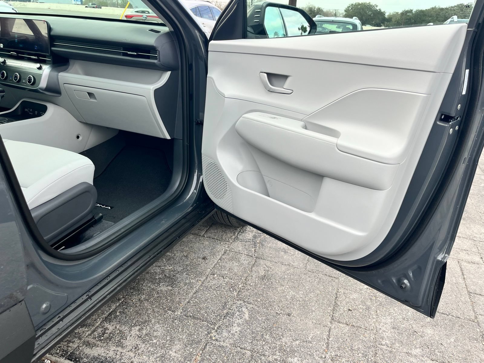 New 2026 Hyundai Kona SE FWD image 21