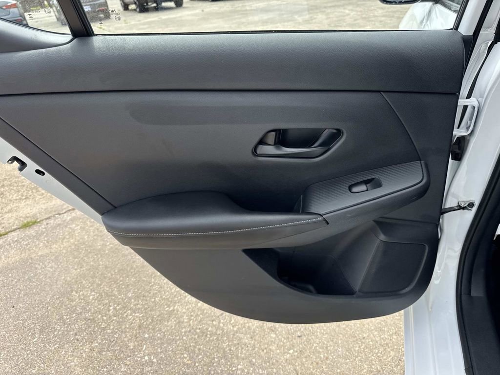 Used 2025 Nissan Sentra SV FWD image 29