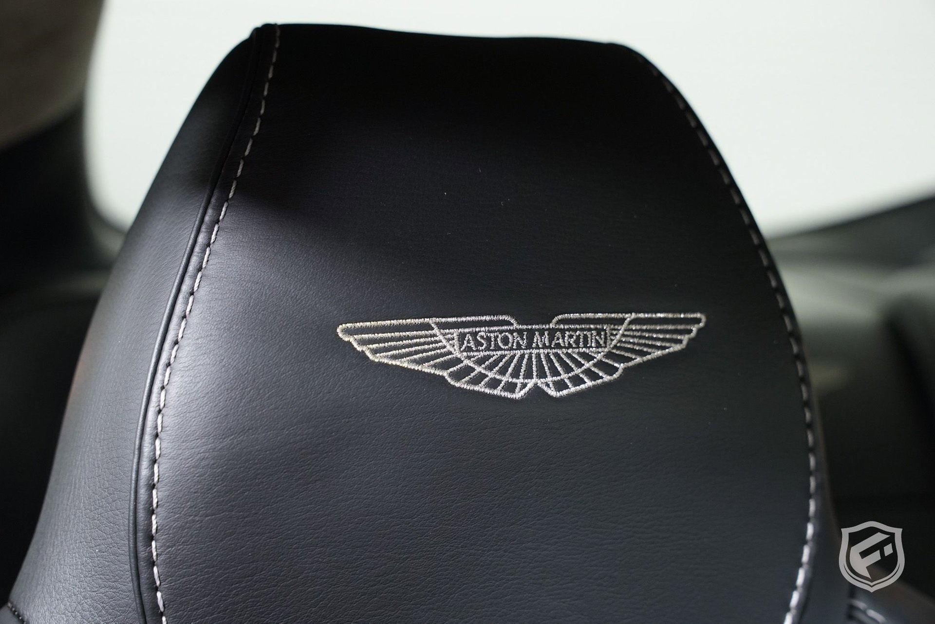 Used 2014 Aston Martin DB9 Coupe image 30