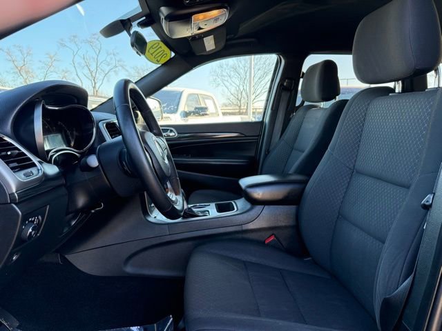 Used 2019 Jeep Grand Cherokee Laredo w/ Security & Convenience Group image 8