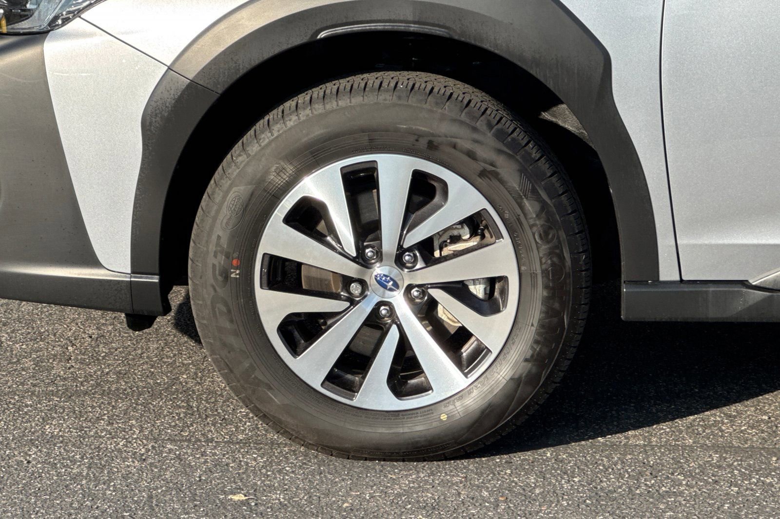 Certified 2025 Subaru Outback Premium image 30