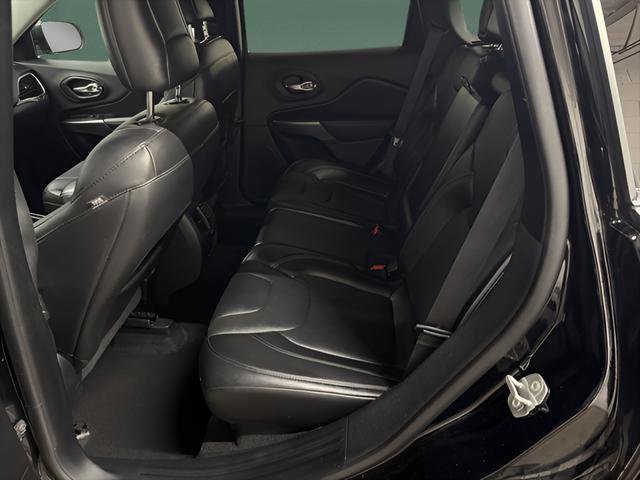 Used 2020 Jeep Cherokee Limited image 13