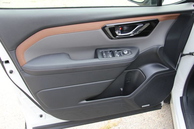Certified 2025 Subaru Forester Sport AWD/4WD image 16