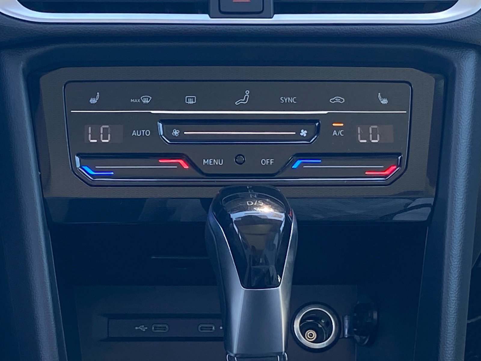 New 2026 Volkswagen Taos SE AWD/4WD image 7