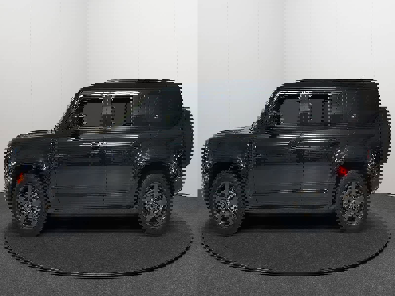 Used 2024 Land Rover Defender 110 X-Dynamic SE AWD/4WD image 3