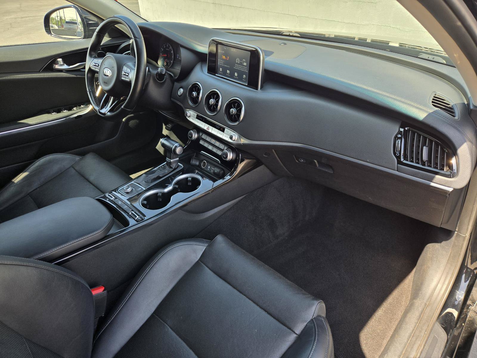 Used 2019 Kia Stinger RWD image 31