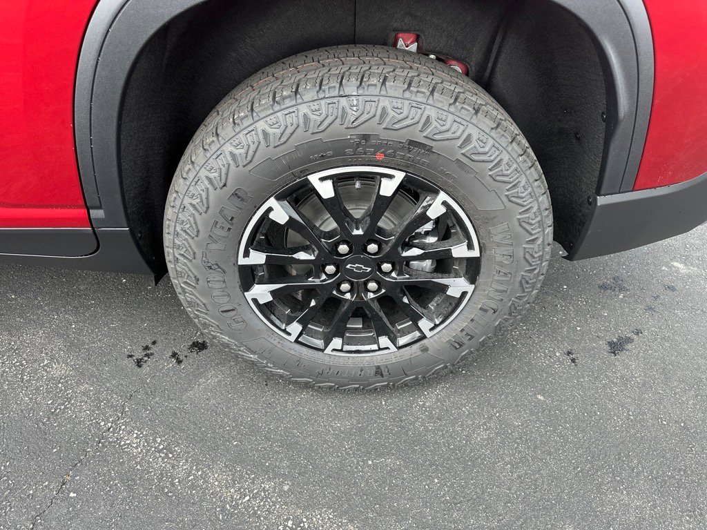 New 2026 Chevrolet Traverse Z71 w/ Driver Confidence Package image 9