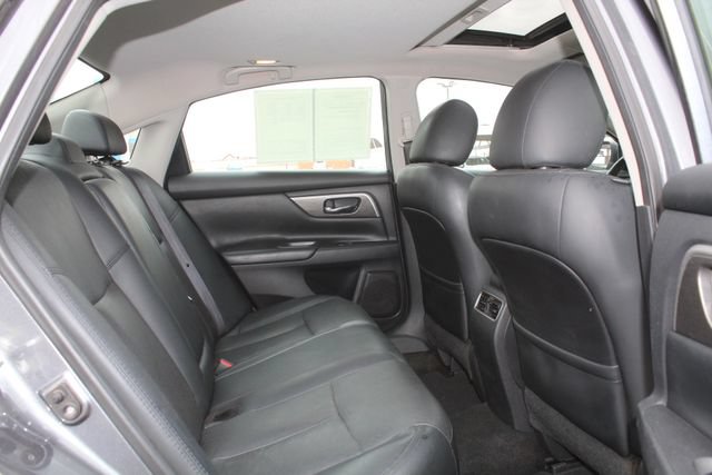Used 2015 Nissan Altima 2.5 SL w/ Moonroof Package FWD image 14