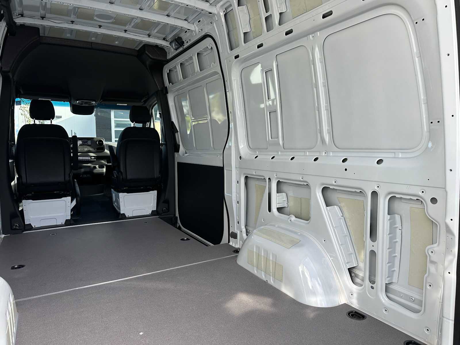 Used 2023 Mercedes-Benz Sprinter 1500 image 31