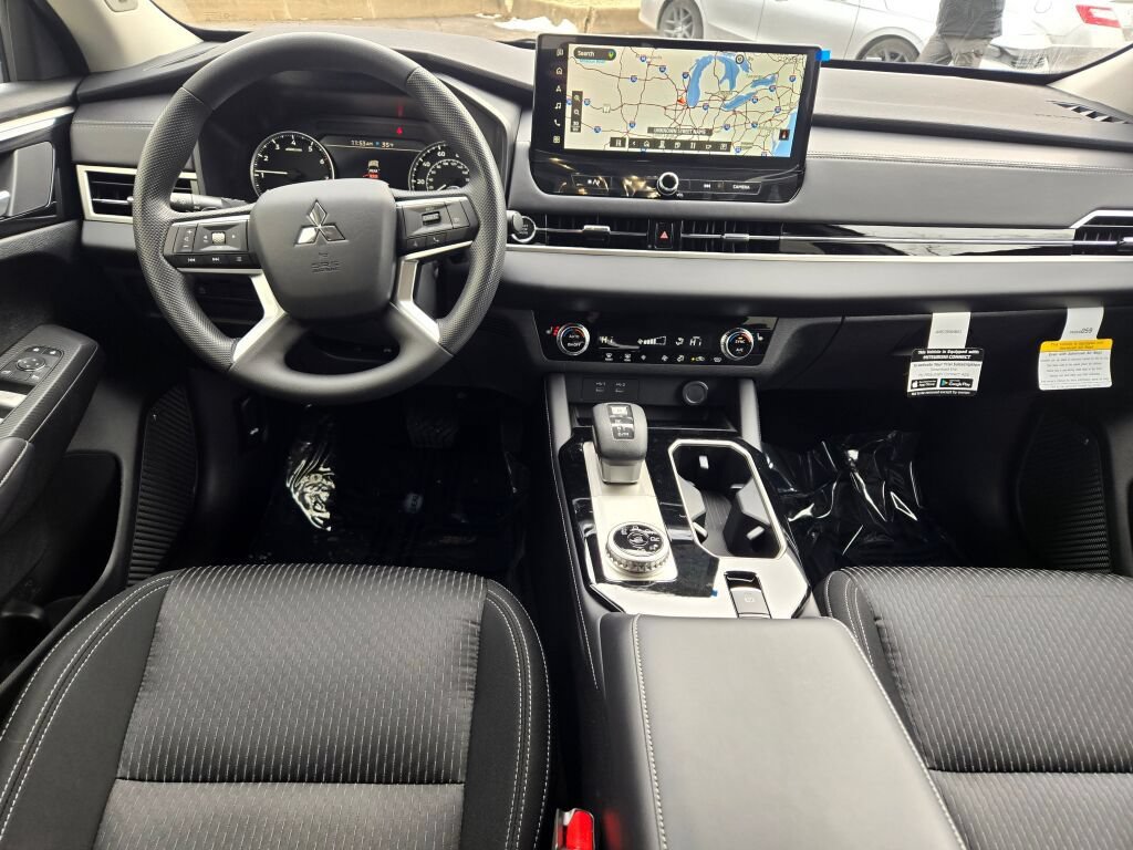 New 2026 Mitsubishi Outlander ES AWD/4WD image 13