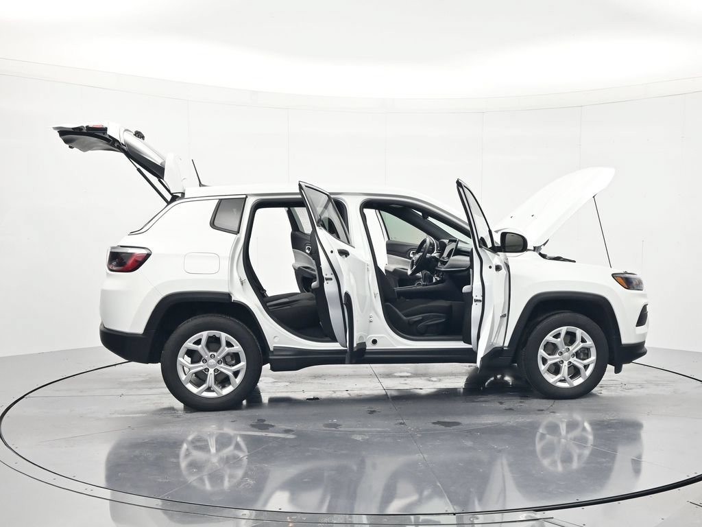 Used 2024 Jeep Compass Sport AWD/4WD image 46