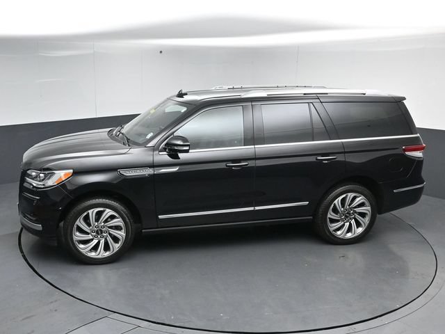 Certified 2023 Lincoln Navigator Reserve AWD/4WD image 51