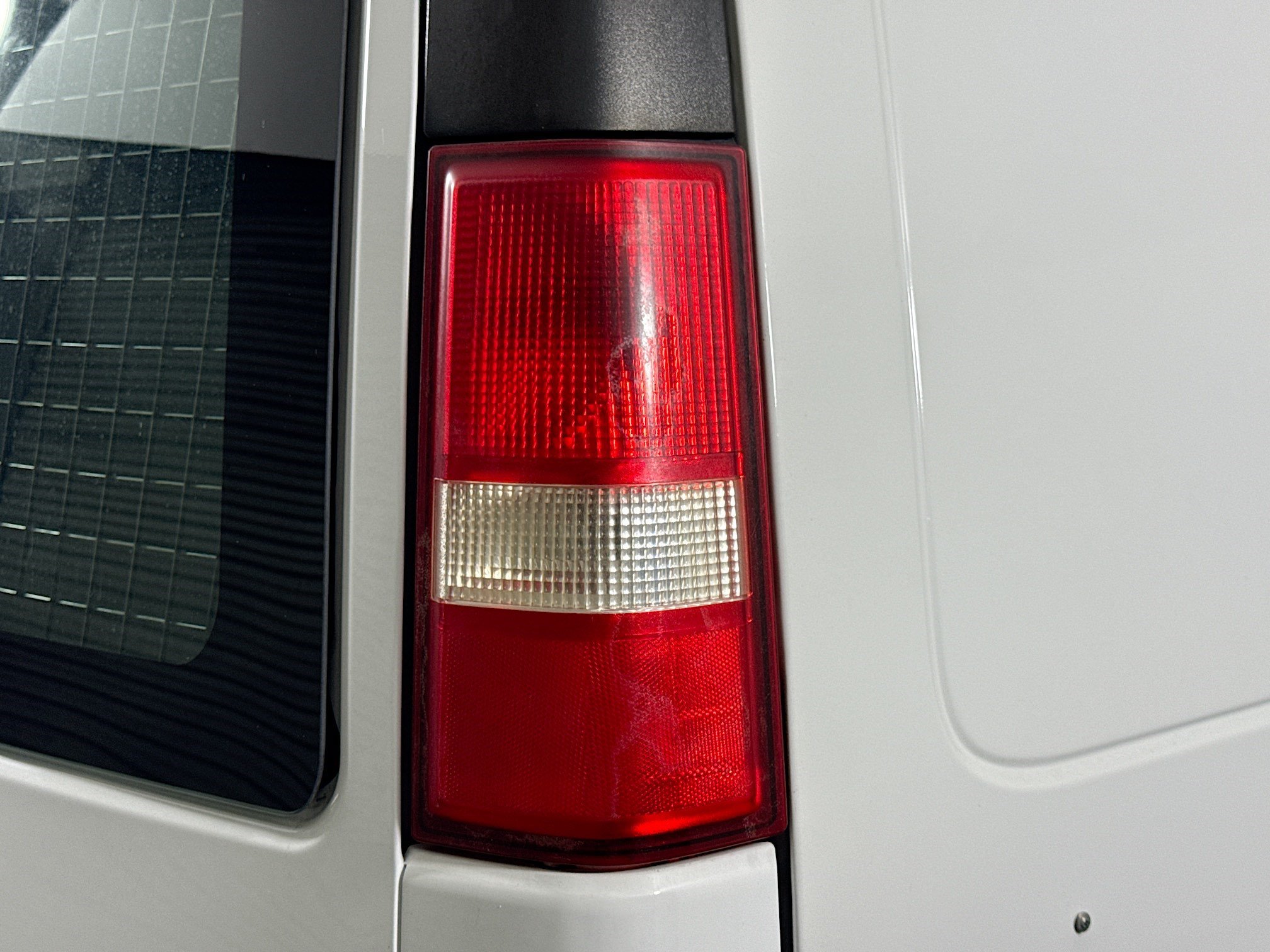 Used 2017 Chevrolet Express 2500 RWD image 27