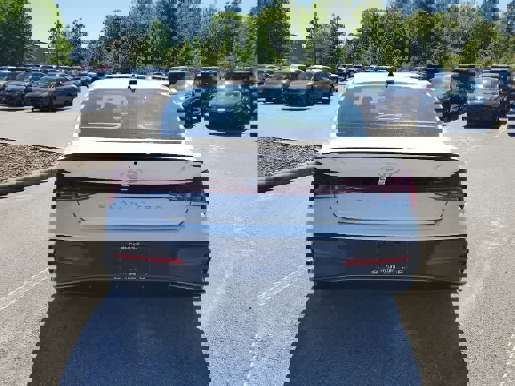 New 2026 Hyundai Elantra SEL Sport Premium image 9