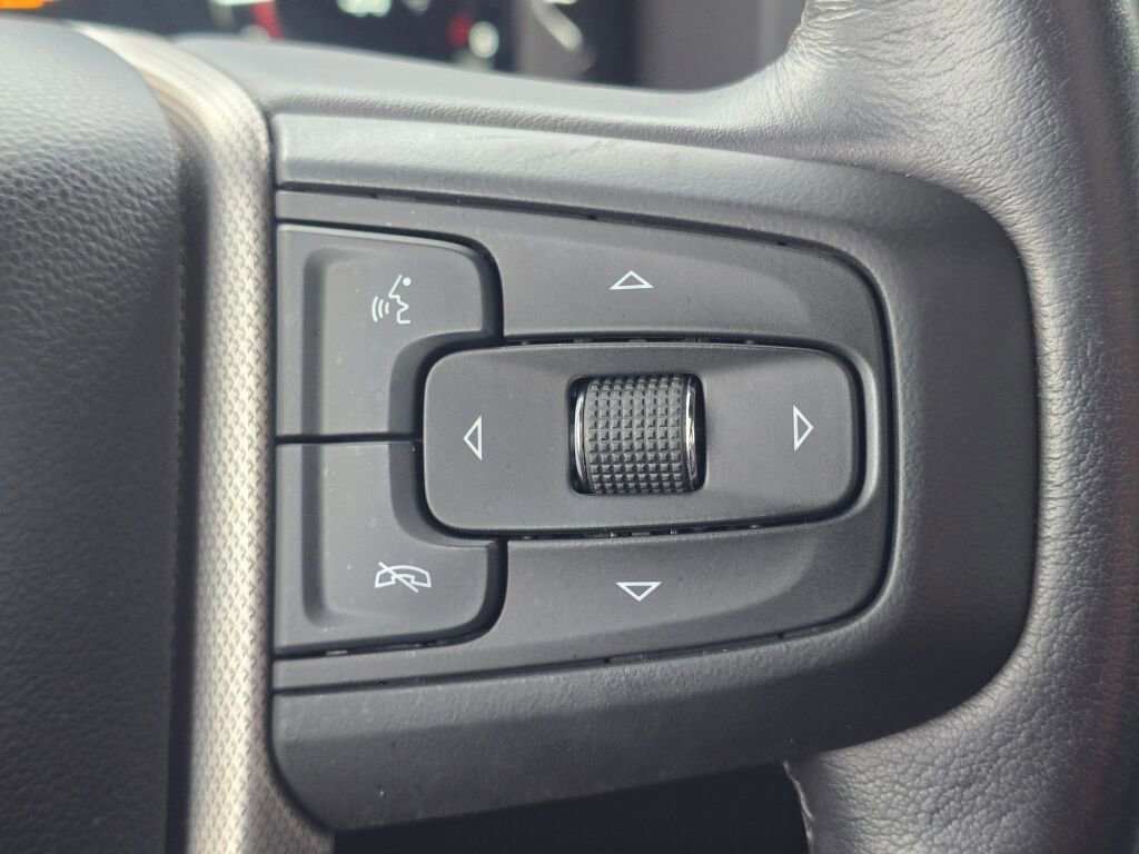 Used 2023 GMC Yukon XL Denali image 43