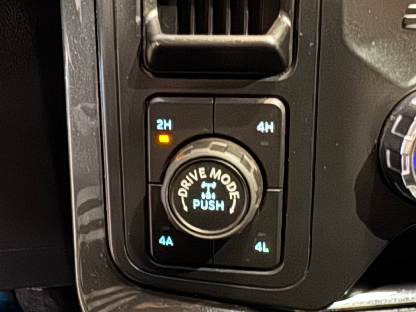 Used 2022 Ford F150 Lariat w/ Equipment Group 502A High image 40