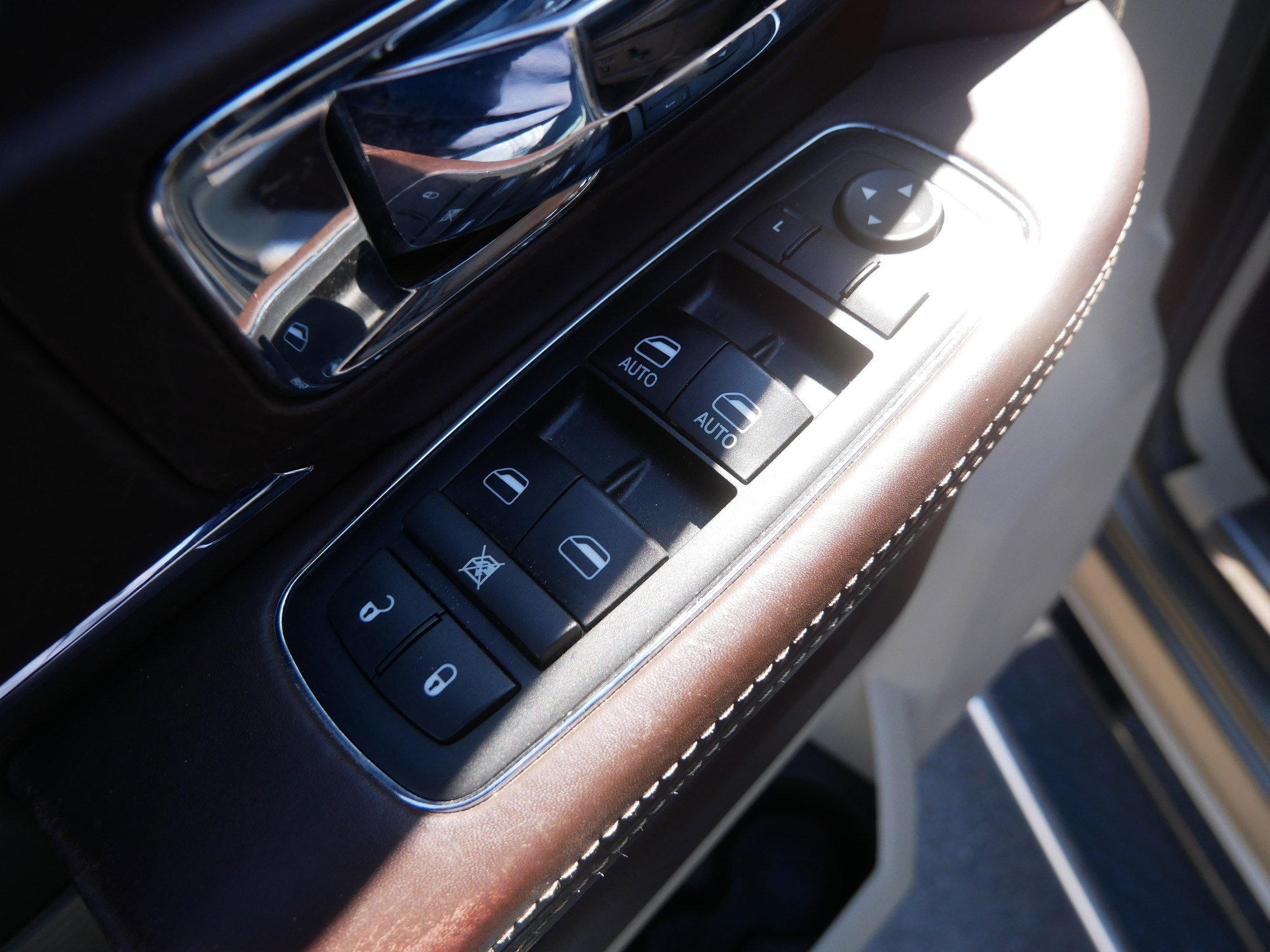 Used 2014 RAM 1500 Laramie Longhorn w/ Convenience Group image 23