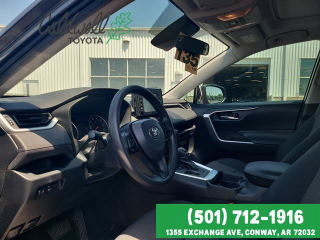 Used 2019 Toyota RAV4 XLE FWD image 10