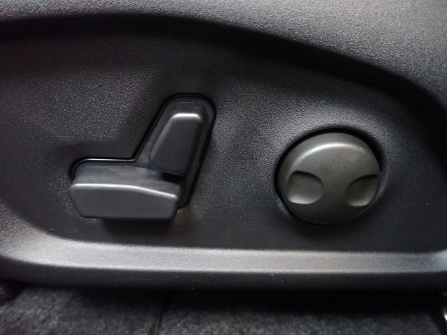 New 2026 Jeep Compass Limited image 17