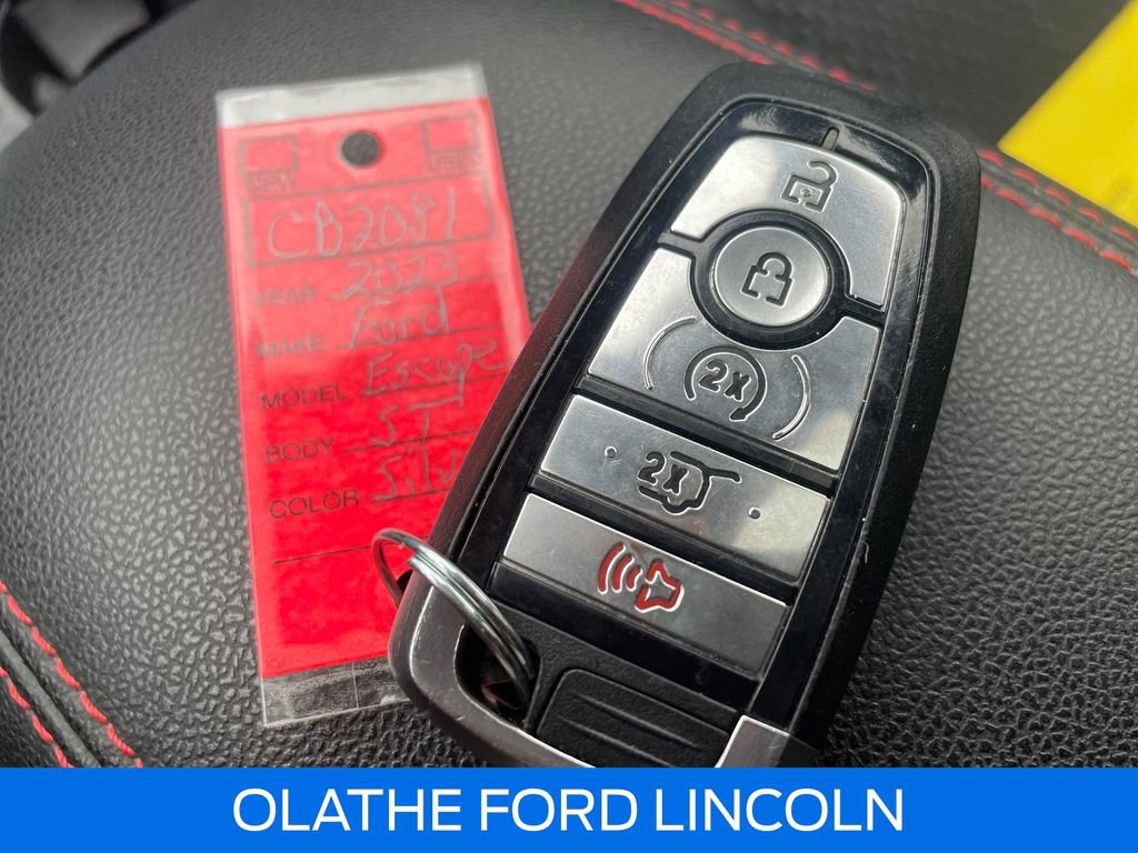 Used 2023 Ford Escape ST-Line w/ Tech Pack #1 image 11