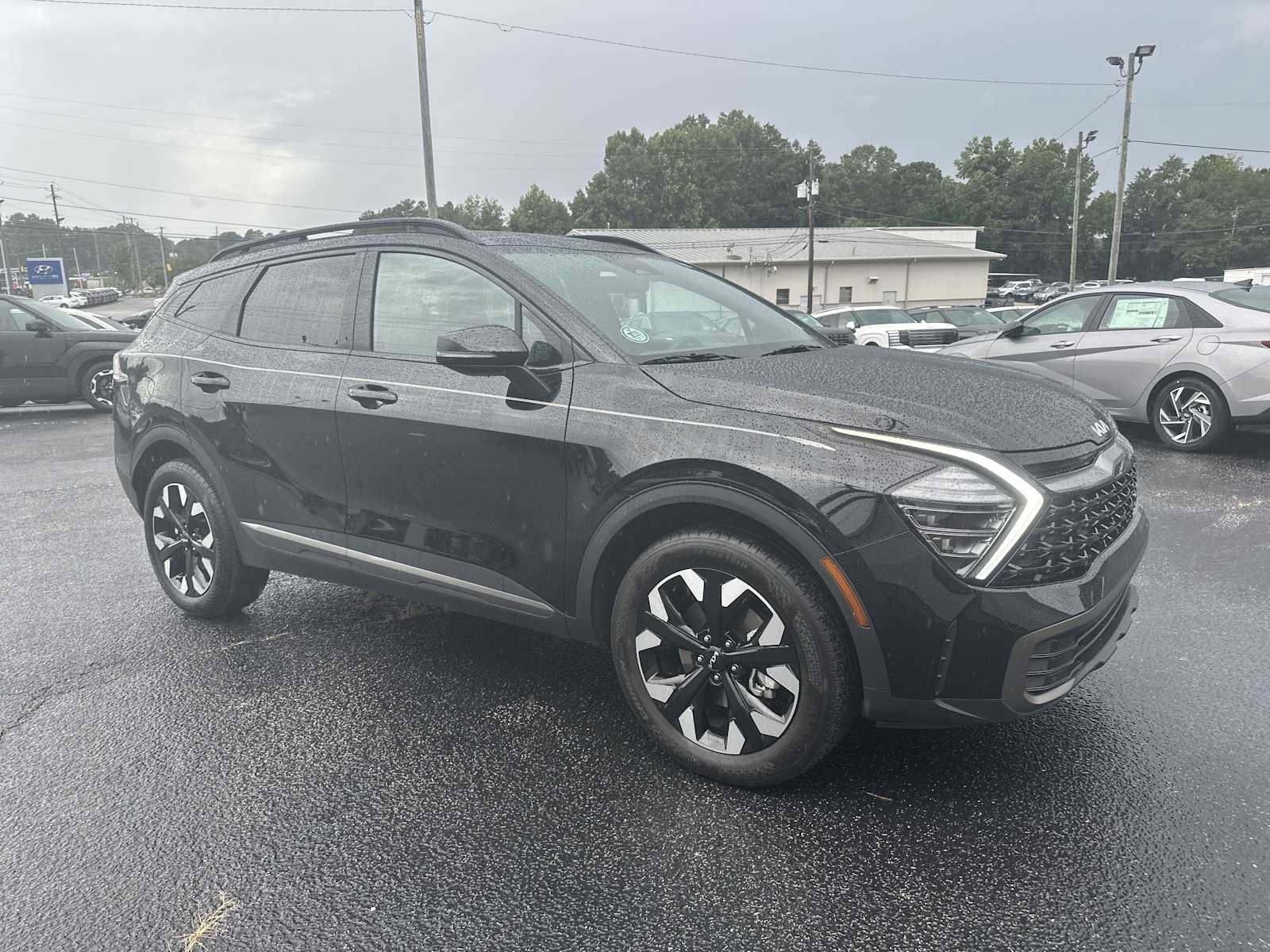 Used 2024 Kia Sportage X-Line w/ X-Line Premium Package image 2