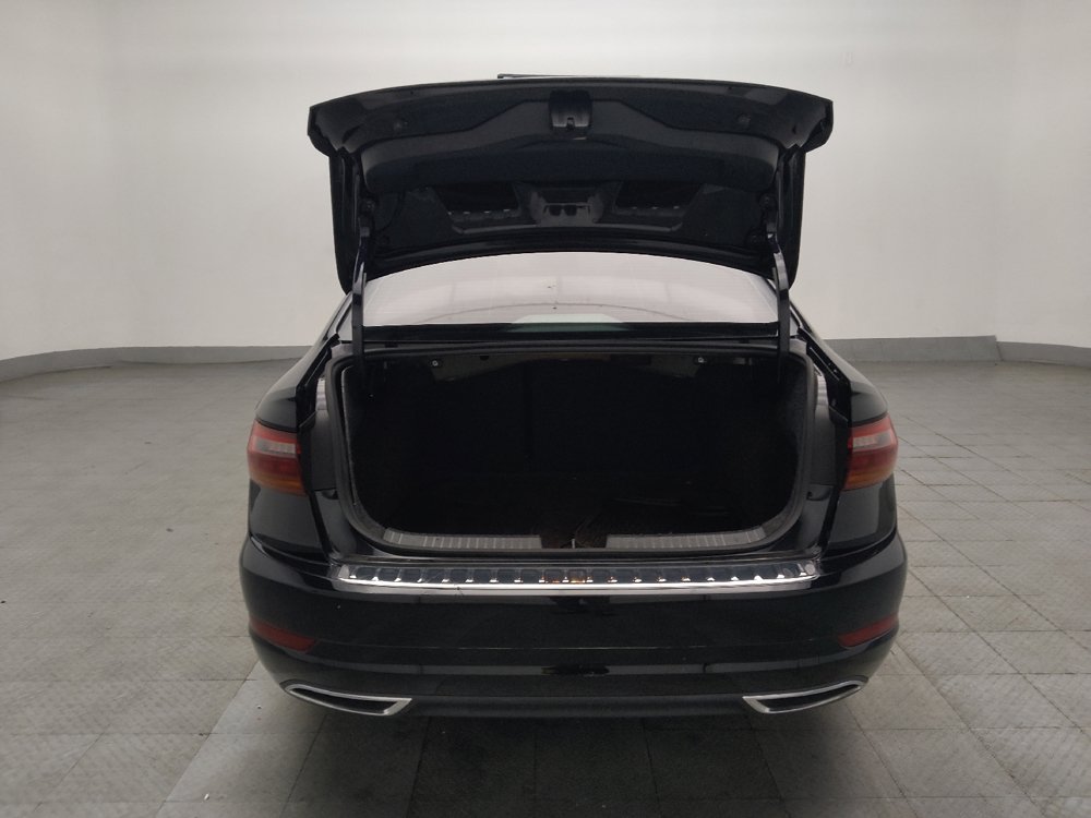 Used 2019 Volkswagen Jetta R-Line w/ R-Line Cold Weather Package FWD image 29