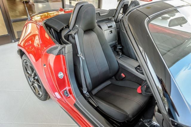Used 2016 MAZDA MX-5 Miata Club RWD image 43