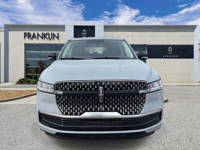 New 2026 Lincoln Navigator L Premier AWD/4WD image 2