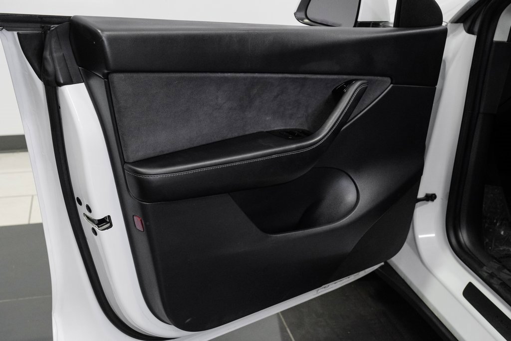 Used 2020 Tesla Model Y Performance image 45