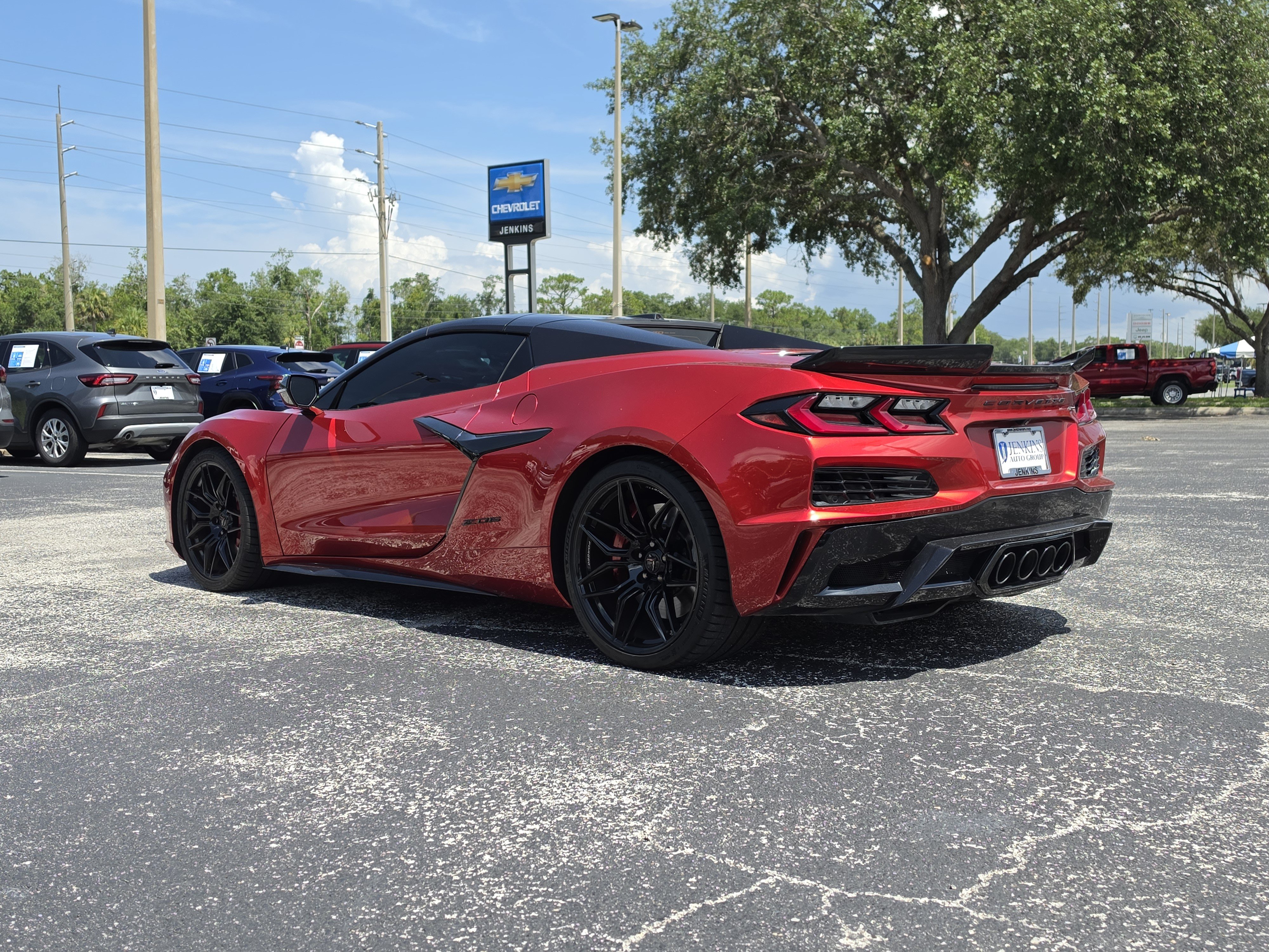 Used 2023 Chevrolet Corvette Z06 RWD image 7