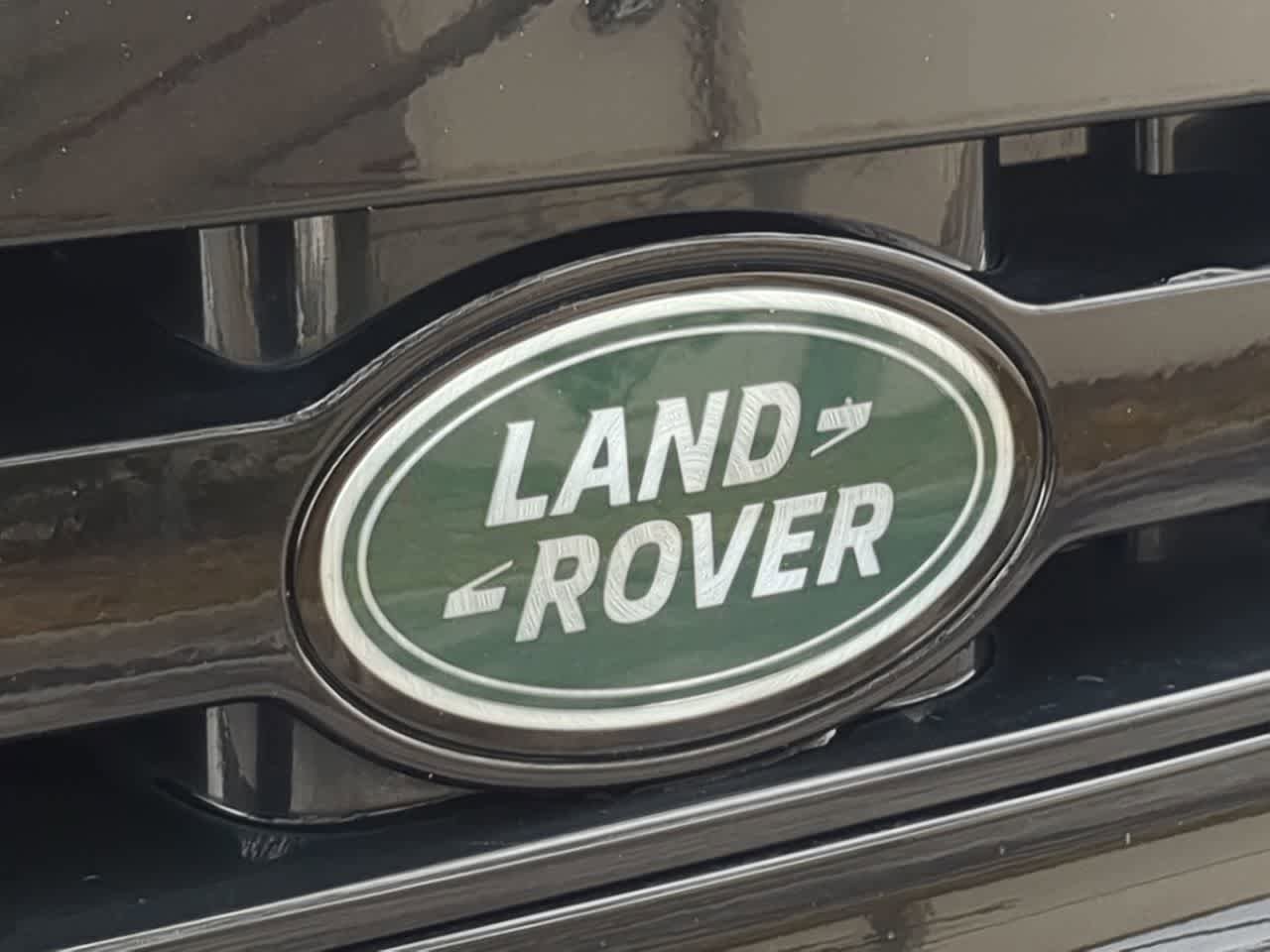 Used 2025 Land Rover Defender 110 S AWD/4WD image 12