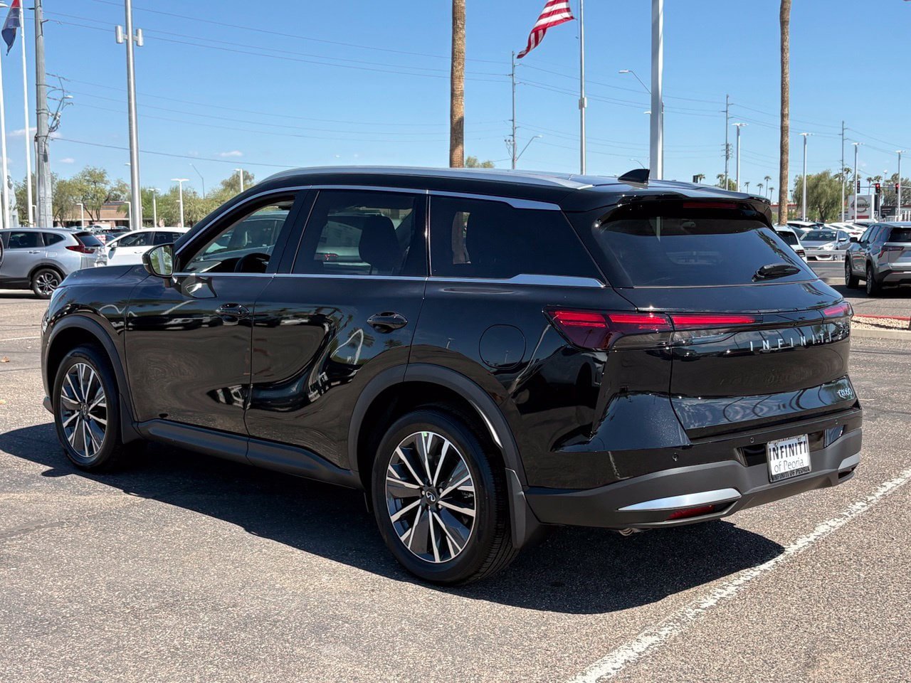 New 2027 INFINITI QX60 Luxe w/ Cargo Package FWD image 4