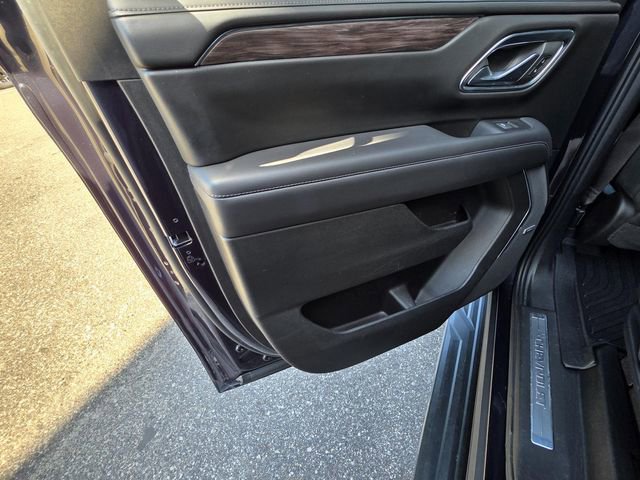 Used 2023 Chevrolet Suburban LT RWD image 35