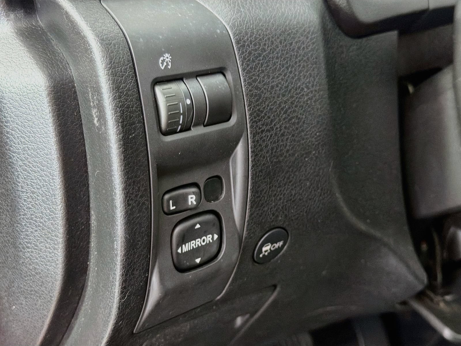 Used 2010 Subaru Forester 2.5X Premium AWD/4WD image 35