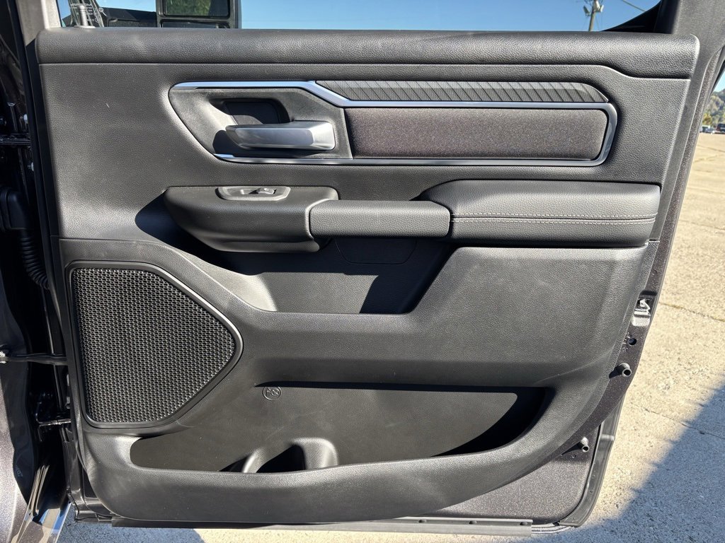 New 2026 RAM 1500 4x4 Crew Cab image 27