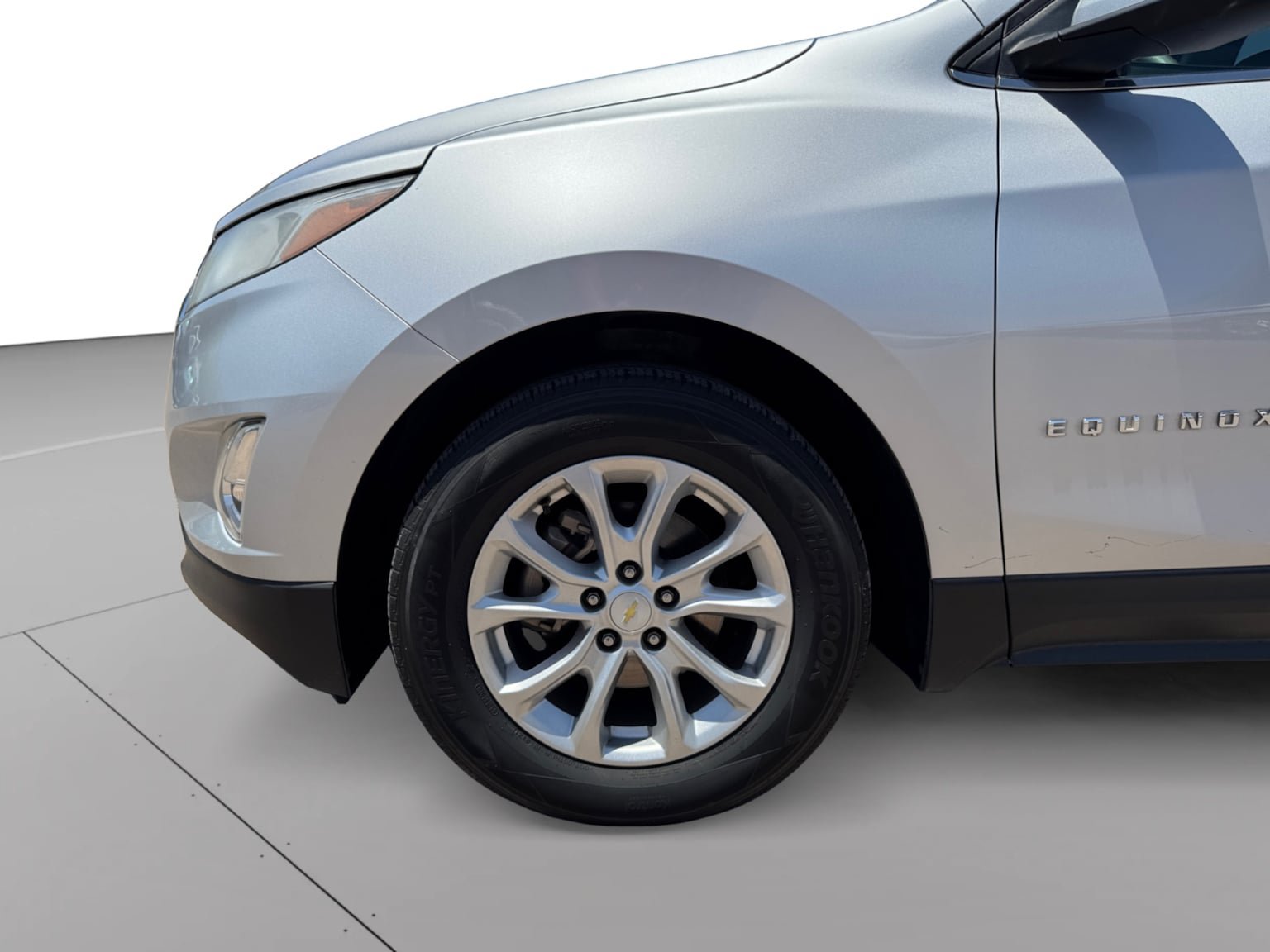 Used 2018 Chevrolet Equinox LT FWD image 9