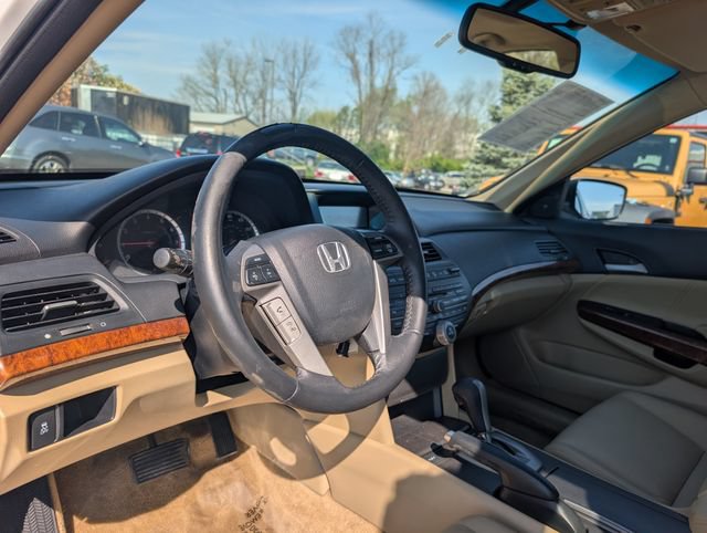 Used 2011 Honda Accord EX-L image 8