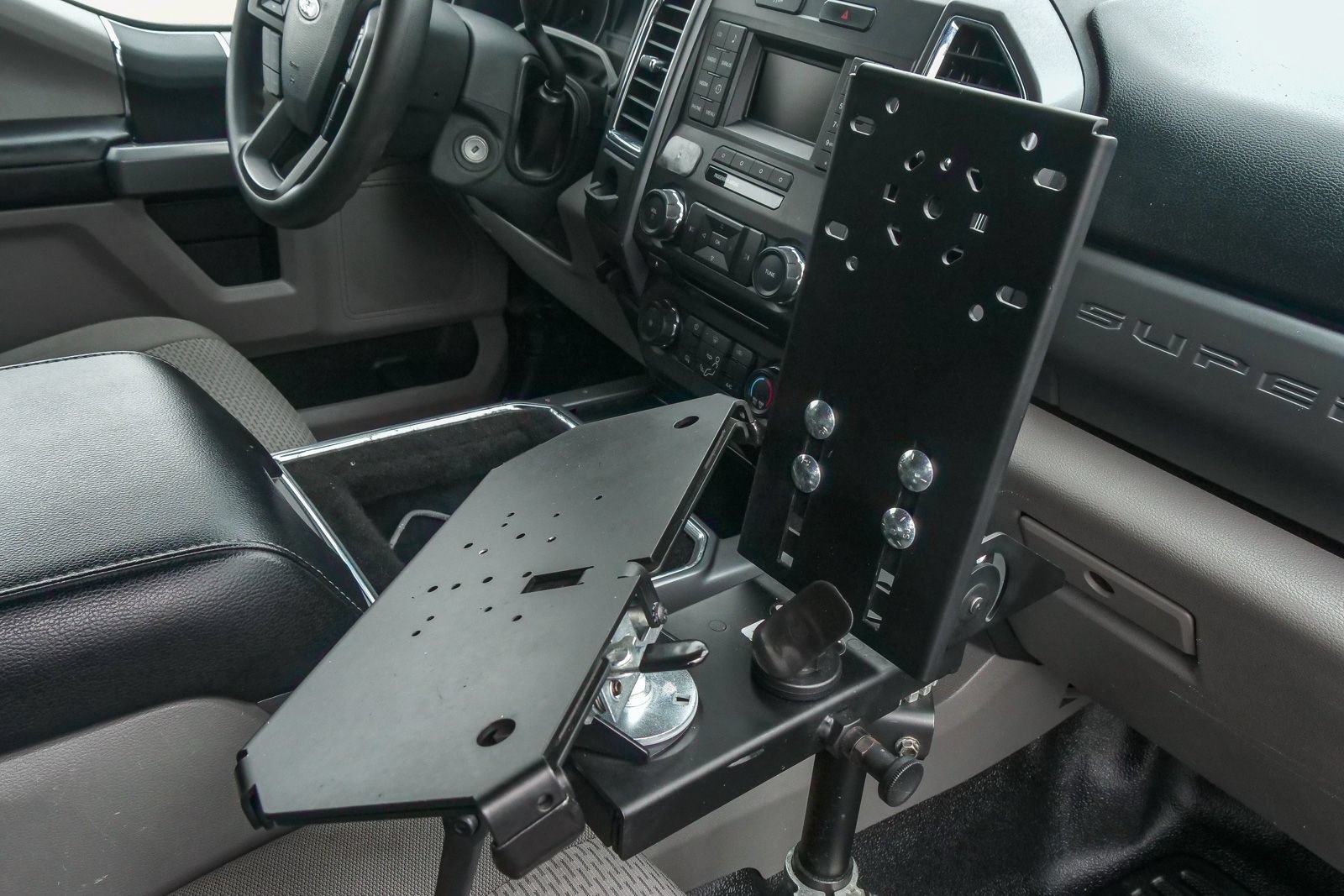Used 2017 Ford F350 XLT w/ XLT Value Package RWD image 14