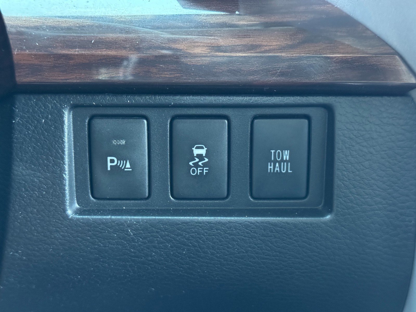 Used 2015 Toyota Tundra Limited w/ Limited Premium Package image 21