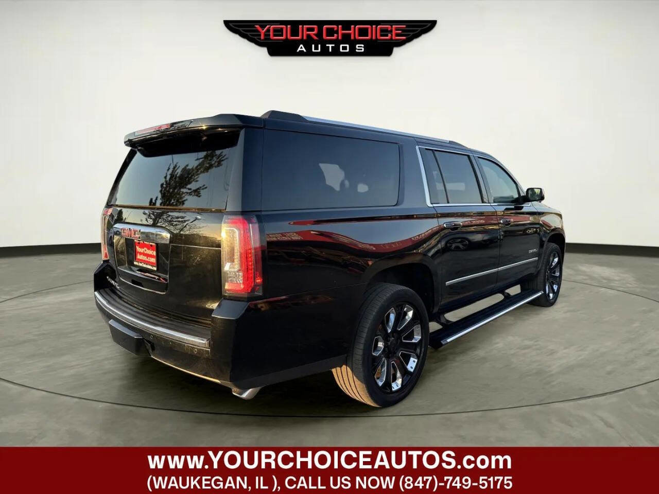 Used 2018 GMC Yukon XL Denali w/ Denali Ultimate Package AWD/4WD image 3
