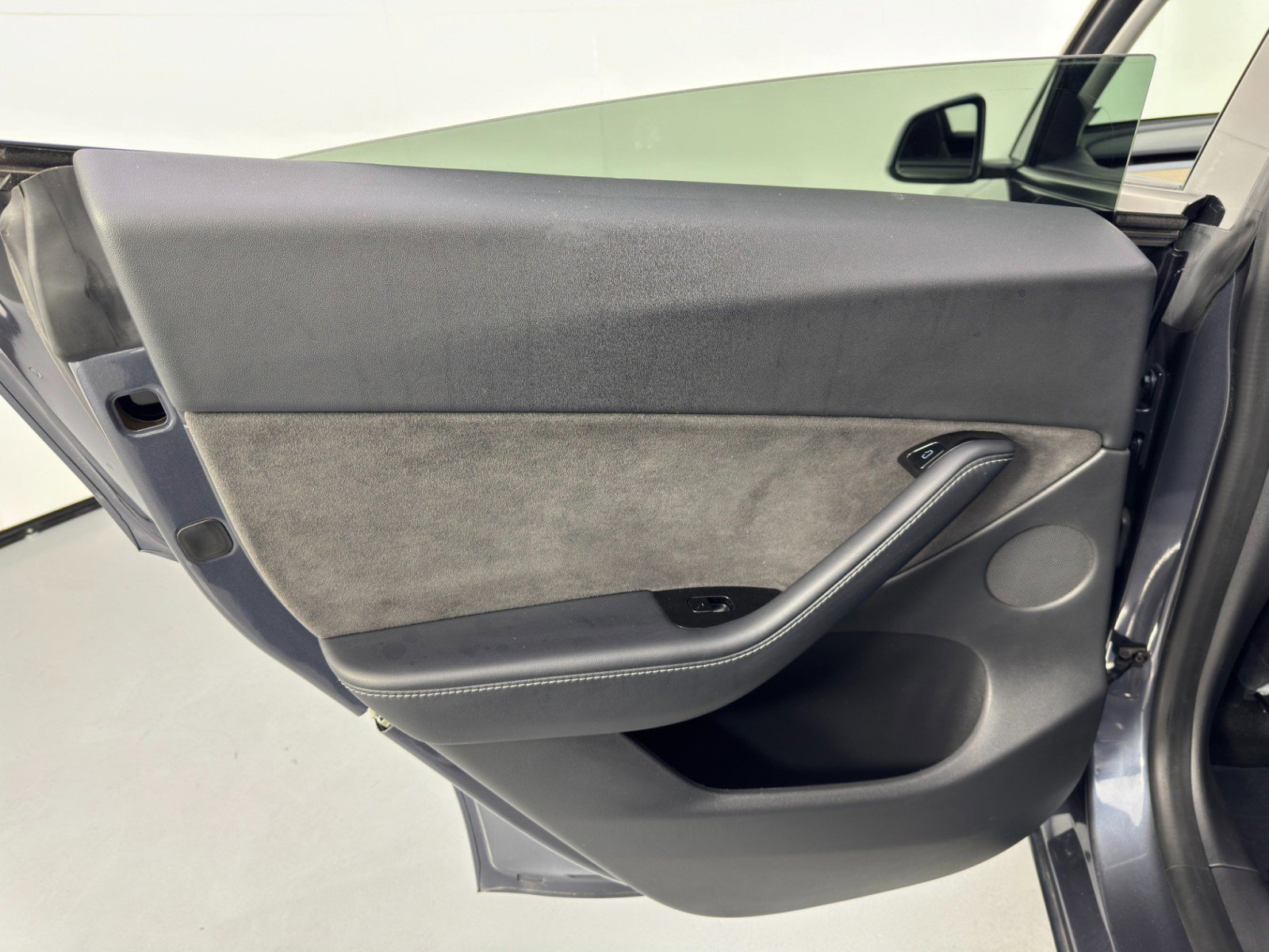 Used 2021 Tesla Model Y Long Range image 43