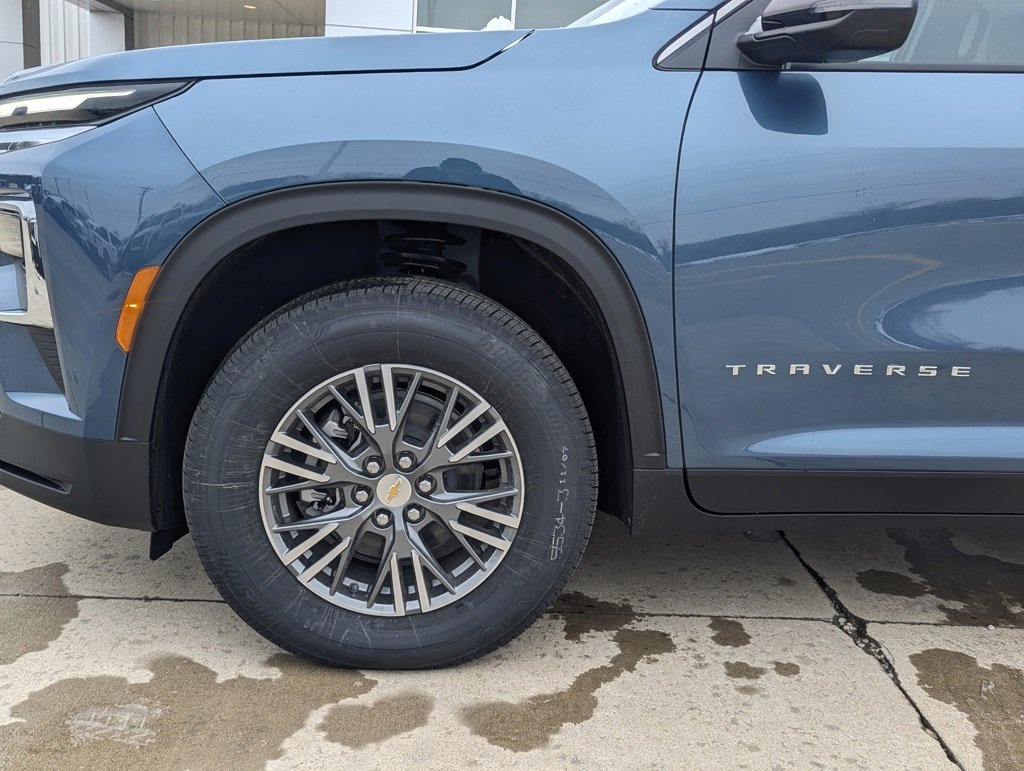 New 2026 Chevrolet Traverse LT w/ LPO, Floor Liner Package image 10