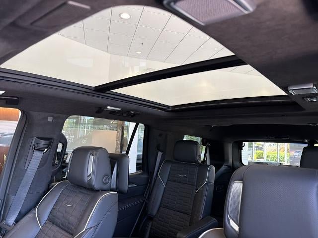 Certified 2026 Cadillac Escalade Platinum Sport w/ LPO, ONYX Package AWD/4WD image 35