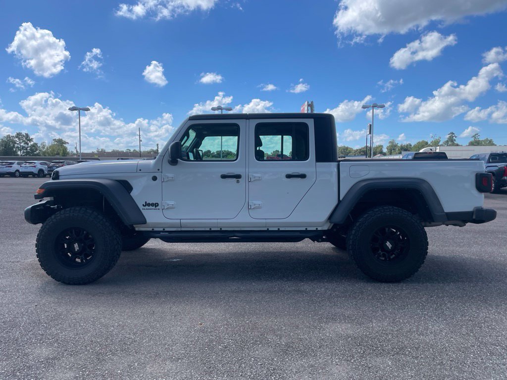 Used 2024 Jeep Gladiator Sport AWD/4WD image 4