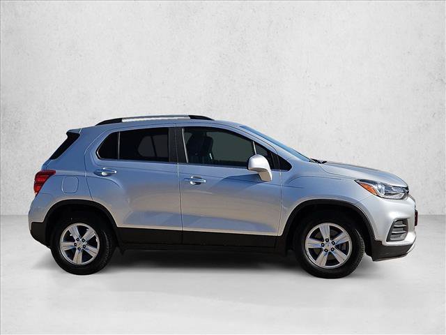 Used 2020 Chevrolet Trax LT w/ LT Convenience Package FWD image 4