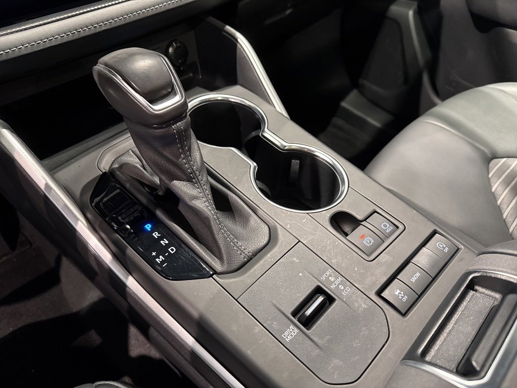 Used 2022 Toyota Highlander XSE image 16