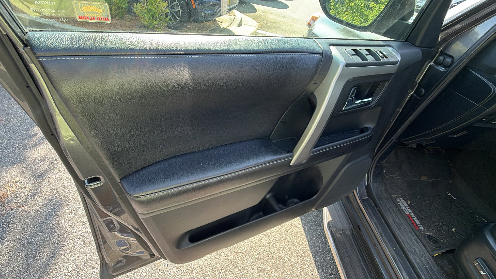 Used 2016 Toyota 4Runner SR5 Premium RWD image 14