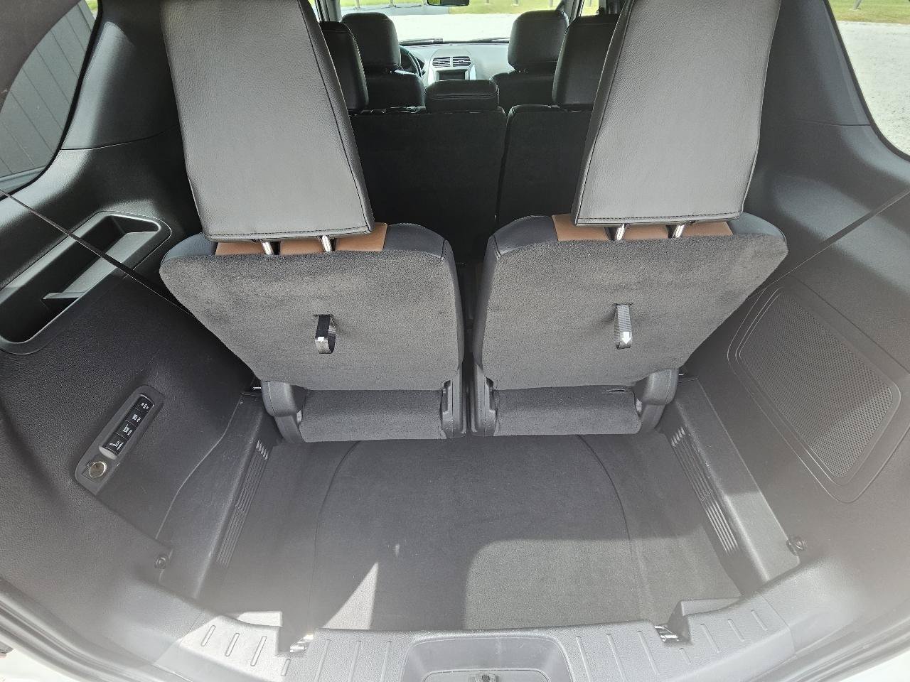 Used 2012 Ford Explorer Limited FWD image 26